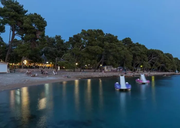 אתר קמפינג Innmare Mobile Homes