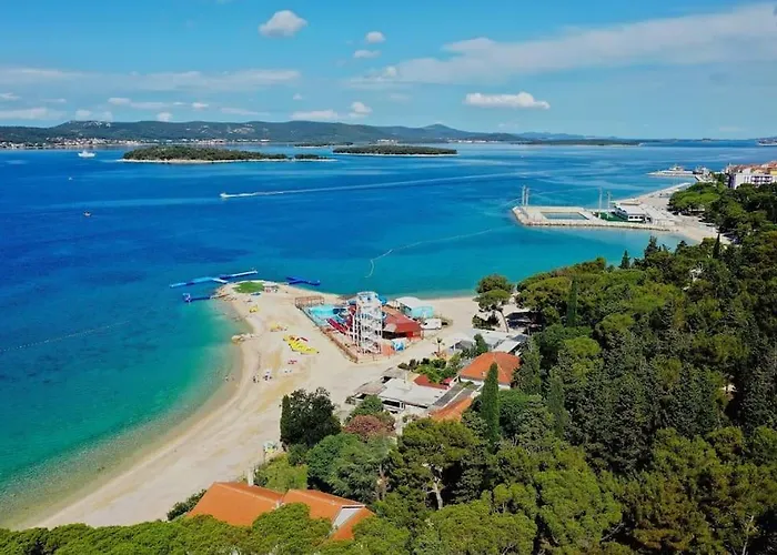 אתר קמפינג Innmare Mobile Homes