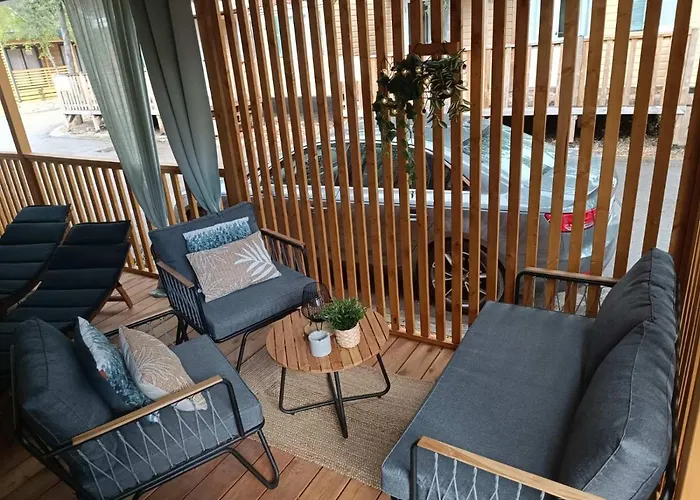 אתר קמפינג Innmare Mobile Homes