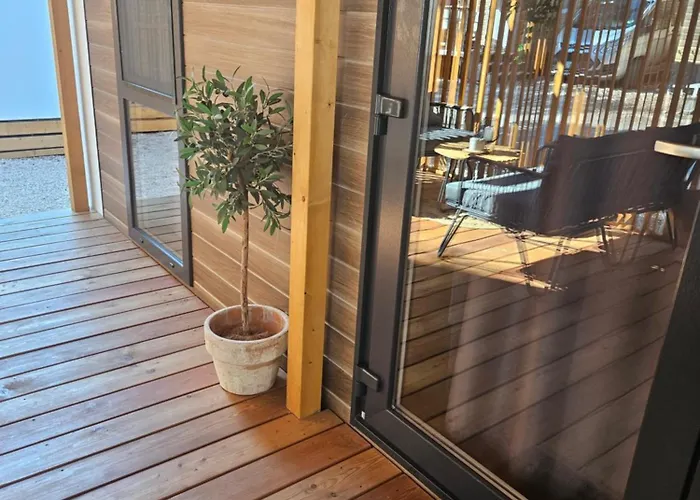 אתר קמפינג Innmare Mobile Homes *