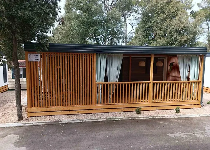 캠프장 Innmare Mobile Homes 비오그라드나모루